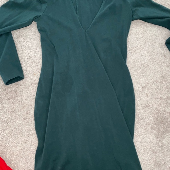 Dresses - Picture 8 of 16